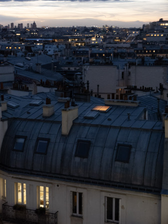 Des points de lumière à perte de vue.